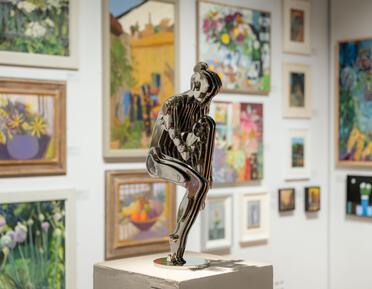 Alex Lidagovsky Hon RBA, girl sculpture